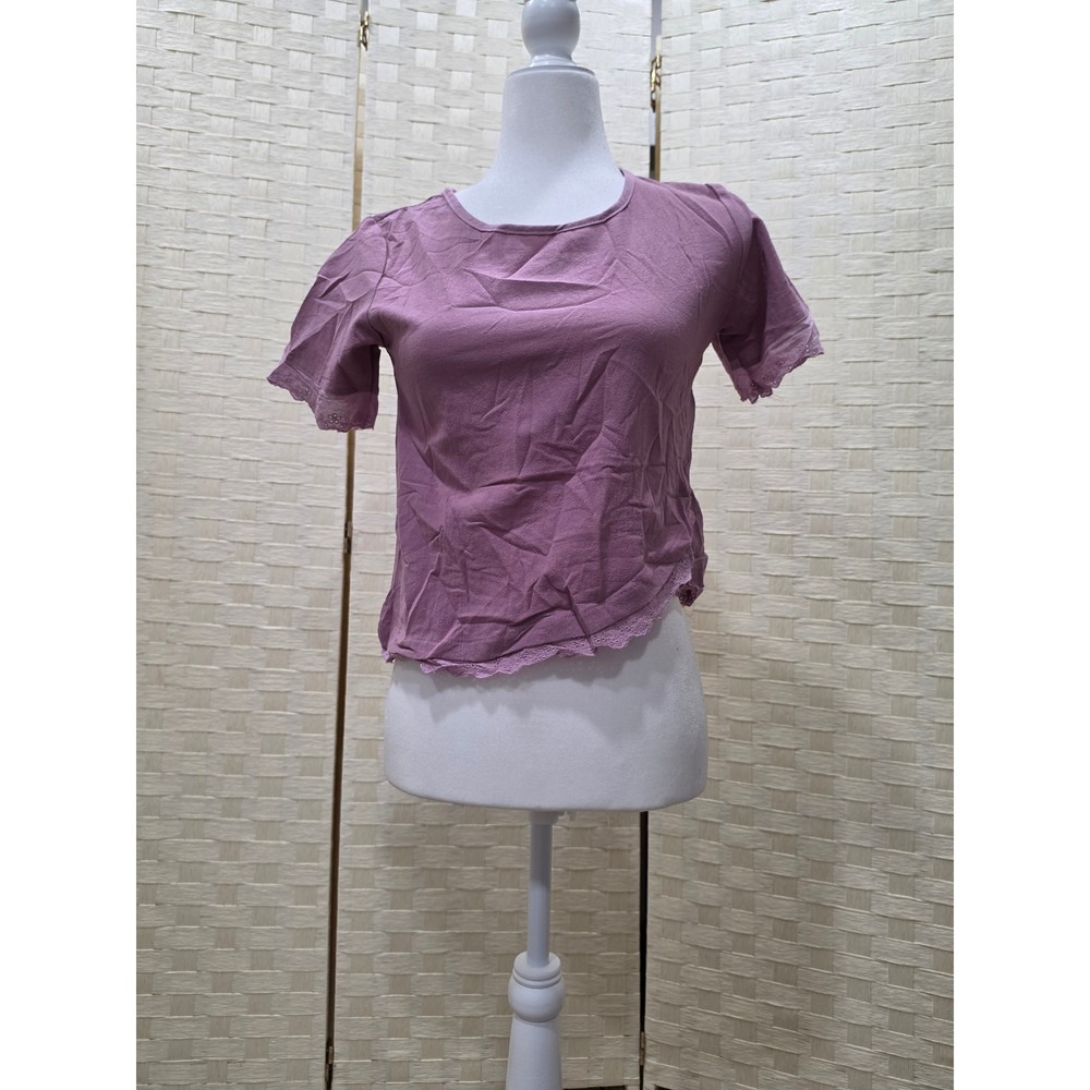 Mauve Short Sleeve Eyelet Lace Trim Asymmetrical Hem Blouse Top